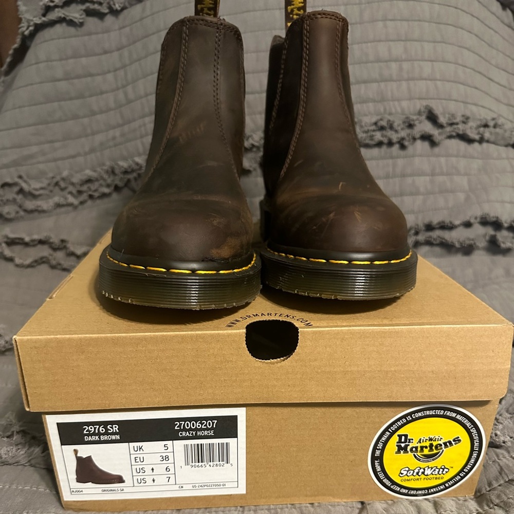 Dr Marten’s 2796SR Chelsea Crazy Horse slip resistant boots.